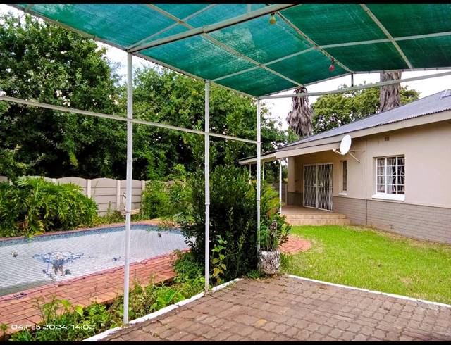 3 BEDROOM HOUSE FOR SALE IN BRENTHURST
